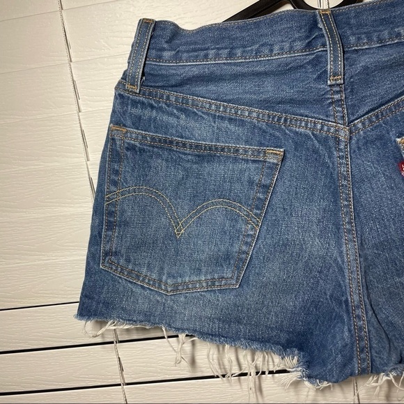 levi’s 501 Distressed Denim Shorts size 27 - Picture 9 of 10